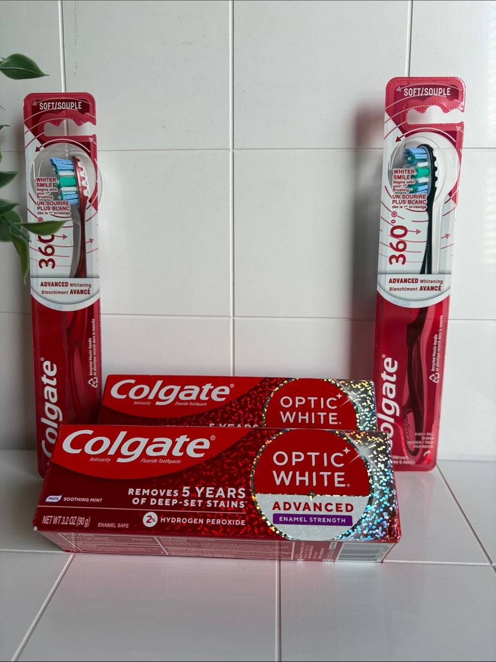 Colgate Optic White Toothpaste + 2 Toothbrushes - Red & Black